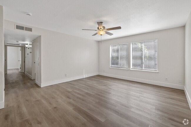 Building Photo - Beautiful remodel Unit 3505-7 Rental