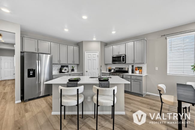 Photo - 13375 Valley Peak Dr