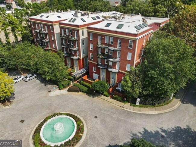 Building Photo - 2840 Peachtree Rd Unit 501 Rental