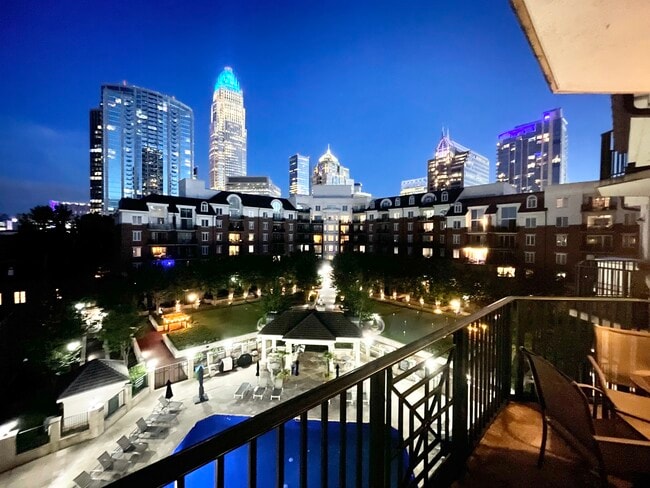 Photo - 300 W 5th St Unit 546