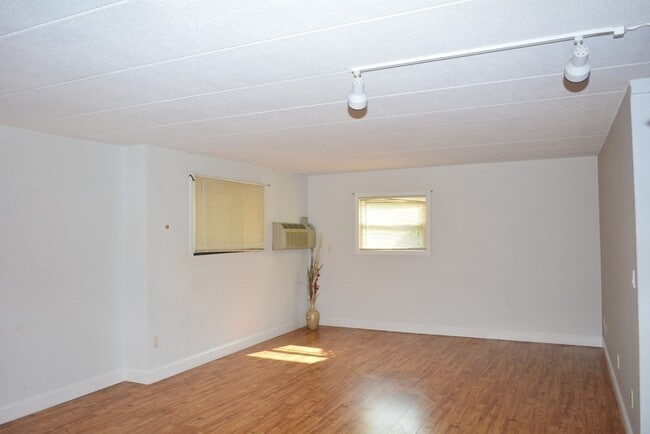 Photo - 152 Turner Rd Unit 7