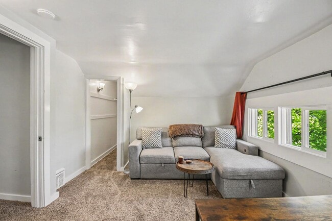 Photo - 1412 Sherman St SE
