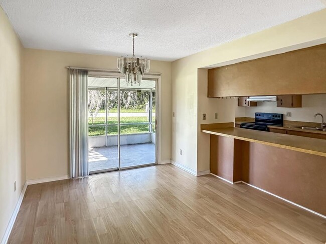 Photo - 590 Belltower Ave