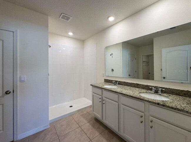 Photo - 6833 Cranes Roost Rd