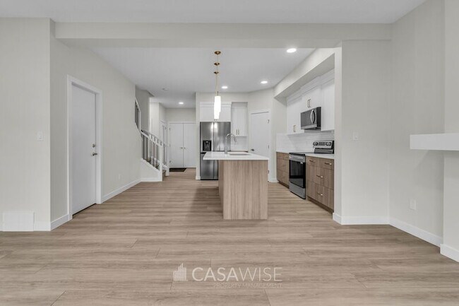 Building Photo - 1065 Berg Pl