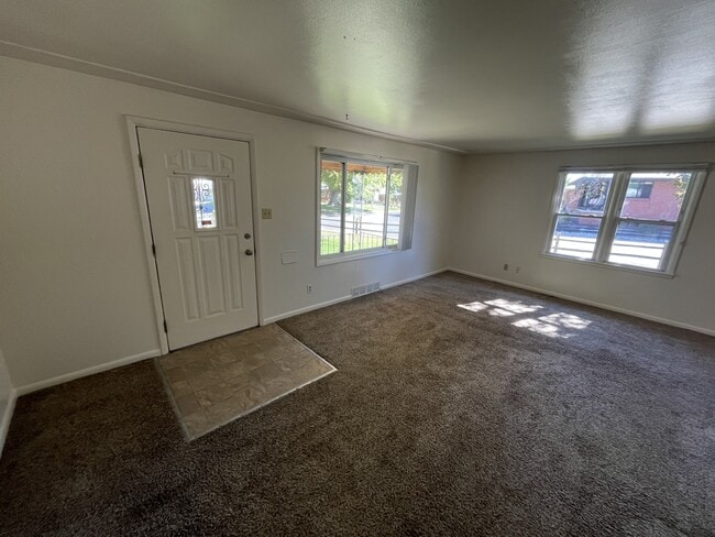 Photo - 2401 Marshall St