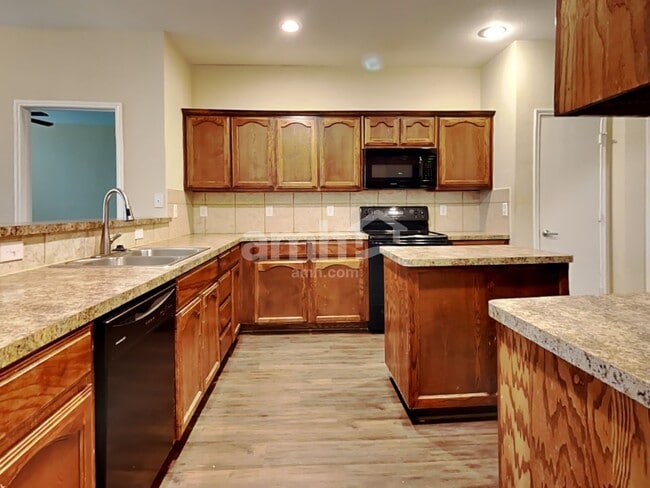 Photo - 7424 Alverstone Dr