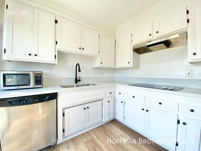 Photo - 919 N Alfred St Unidad 206