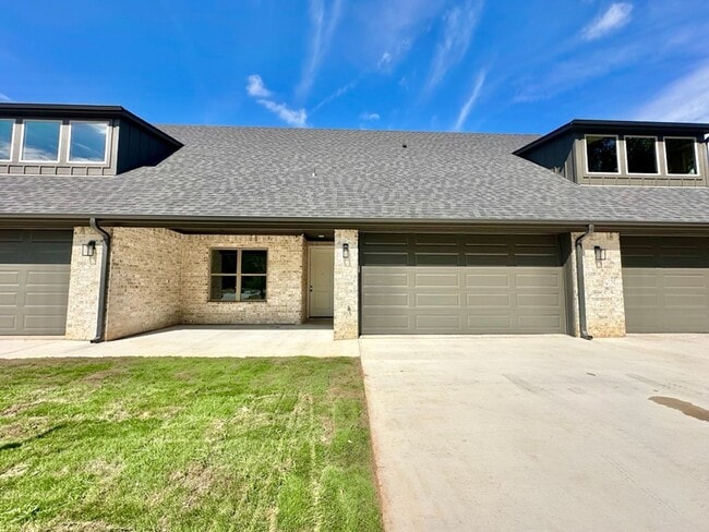 Photo - Tour Today! New Construction 2 Bed 2 Bath ... Unidad 102 - 2404 Henshaw Creek Dr