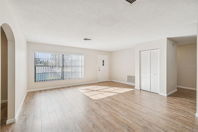 Photo - 2907 Narcissus Dr