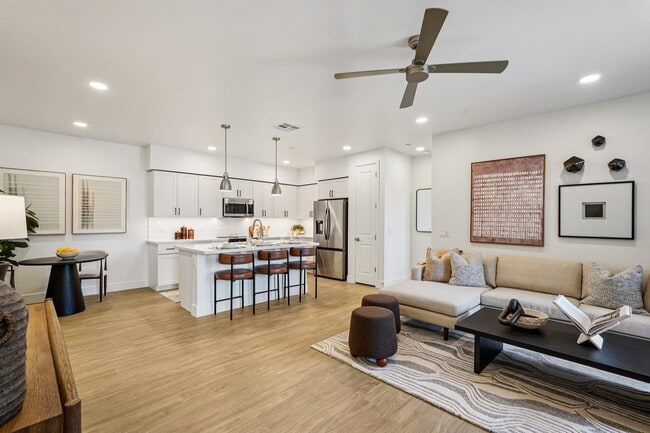 Photo - The Stately Avondale