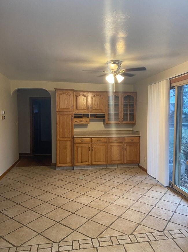 Photo - 296 E Howard St