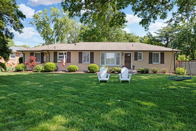 Photo - 700 Mohawk Dr House