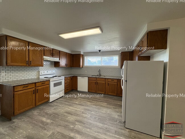 Photo - 445 E 1st N Unit 445.5