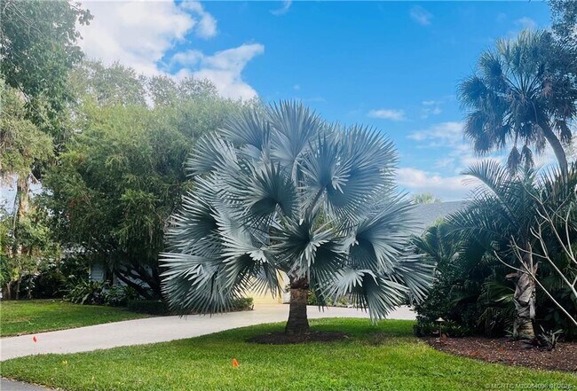 Photo - 8 Kingston Ct