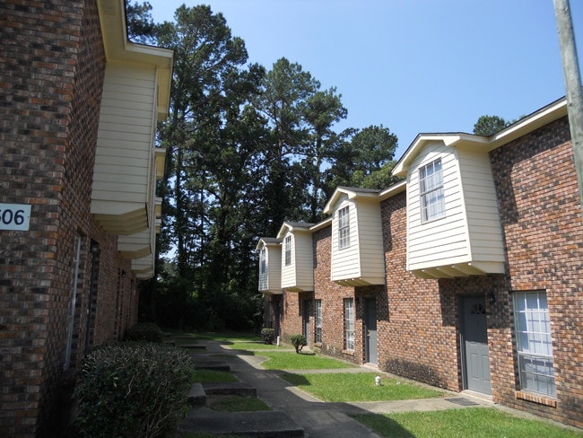 Pine Grove Apartments - Pine Grove Apartments