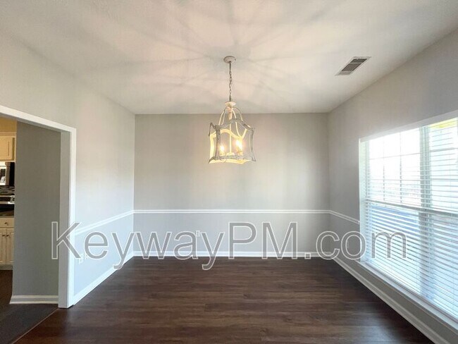 Photo - 2009 Magnolia Pkwy