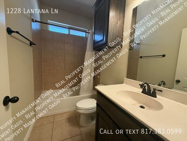 Photo - 1228 Lantana Ln