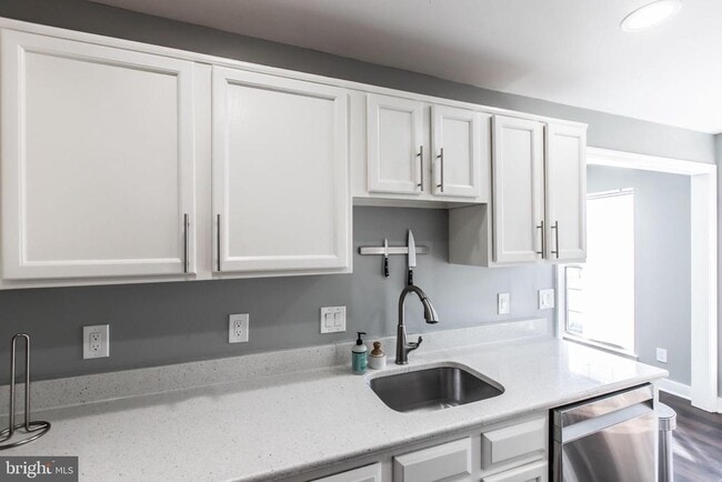 Photo - 8201 Crossbrook Ct Unit 301