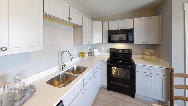 Photo - 1182 Clark Rd