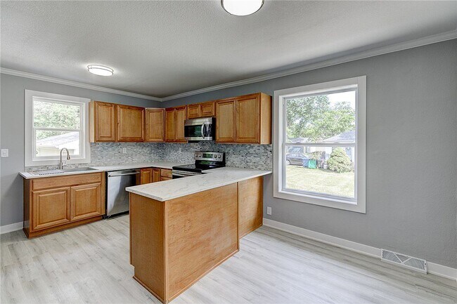 Photo - 6580 W 2100 S