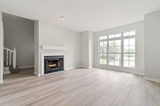 5608 Hickory Meadow Ct