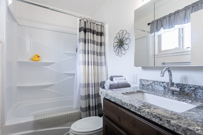 3BR, 2BA - 1,200SF - Primary Bathroom