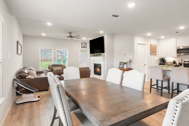 Photo - 2513 Malibu Gln Dr