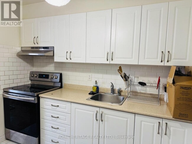 Photo - 1 Massey Square Unité 314