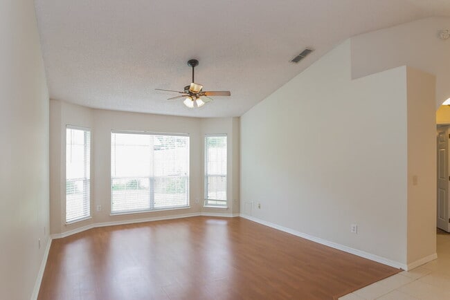 Photo - 7624 Pilgrims Trace Dr