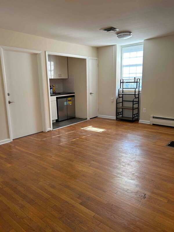 Photo - 1205 Jamestown Rd Unit B