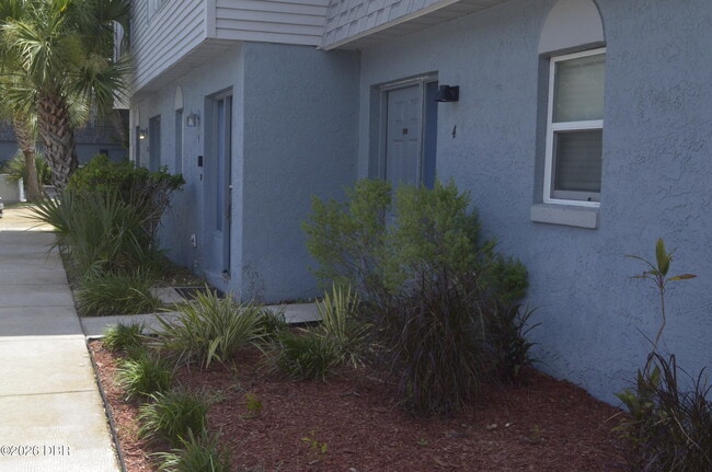 Photo - 175 Yorktowne Dr Unit #4