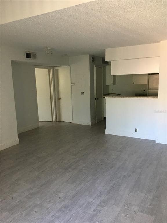 Photo - 375 Lake Ontario Ct Unit 301