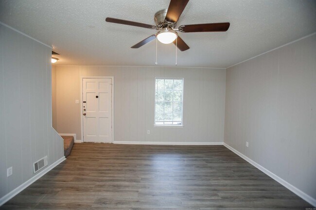 Photo - 2100 Virginia Dr