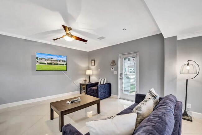 Photo - 37 Hendricks Isle Unit SI ID1503944P