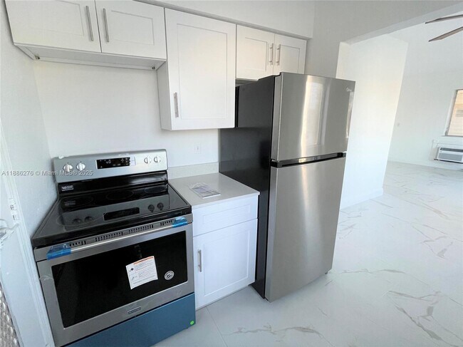 Photo - 6895 Byron Ave Unit 206