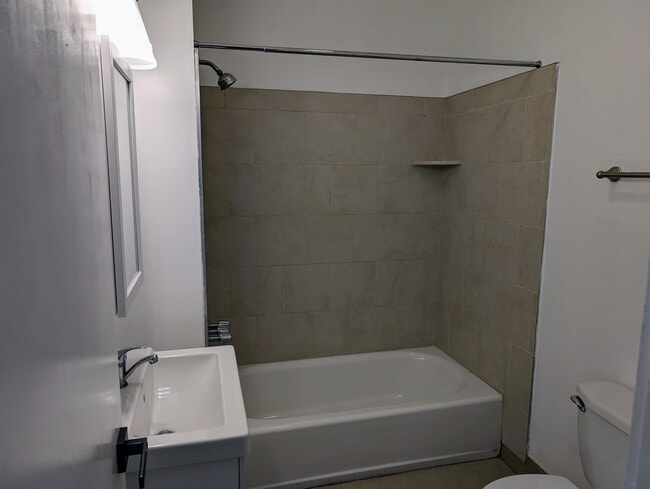 Photo - 1117 W Main St Unit Apt A