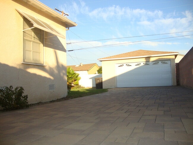 Photo - Refined Single-Family Residence in Desirable Bixby North