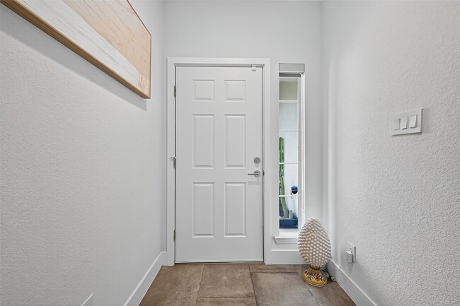 Photo - 10021 Hillside Bayou Dr