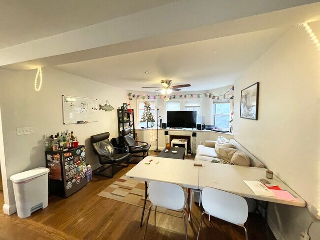 Photo - 800 Parker St Unit 1