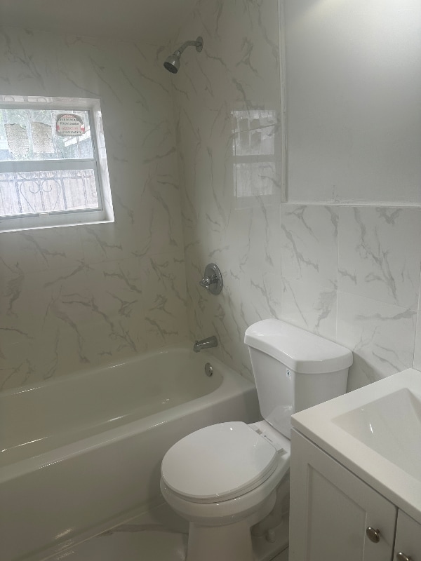 Building Photo - 30 NW 62nd St Rental