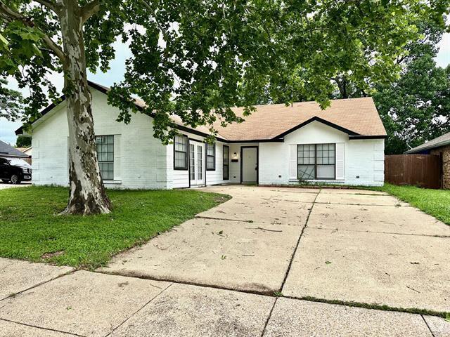 Building Photo - 2703 Armstrong Dr Rental
