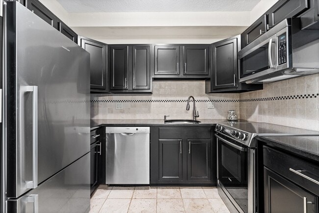 Photo - 31 Hamlin Ln Unit B11