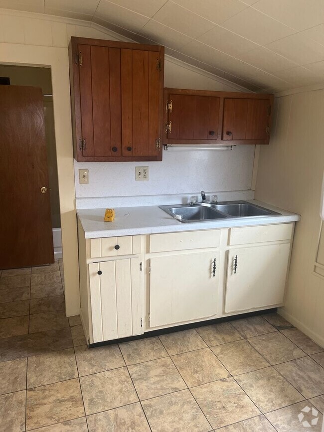 Building Photo - 18 Packard Ave apartment 201 Unit 18 Packard Ave Apartment 202