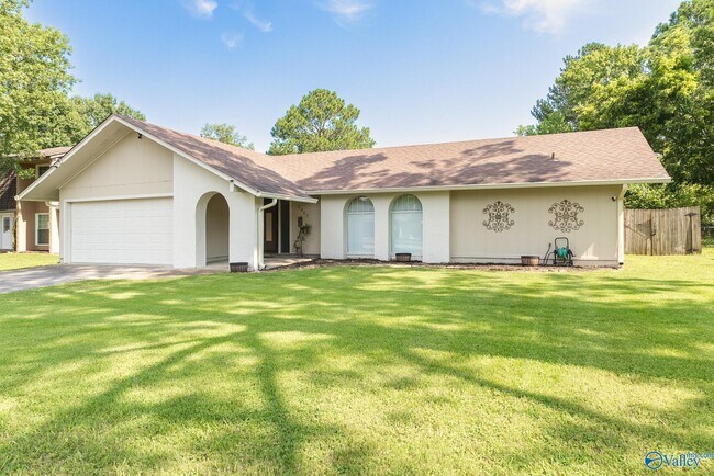 Photo - 1907 Waxleaf Green SE