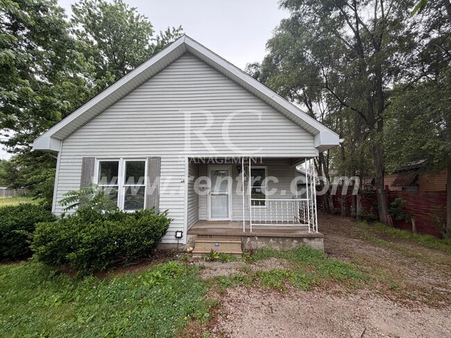 Building Photo - 303 12th-W