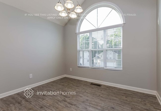 Photo - 1722 Graywood Dr SE