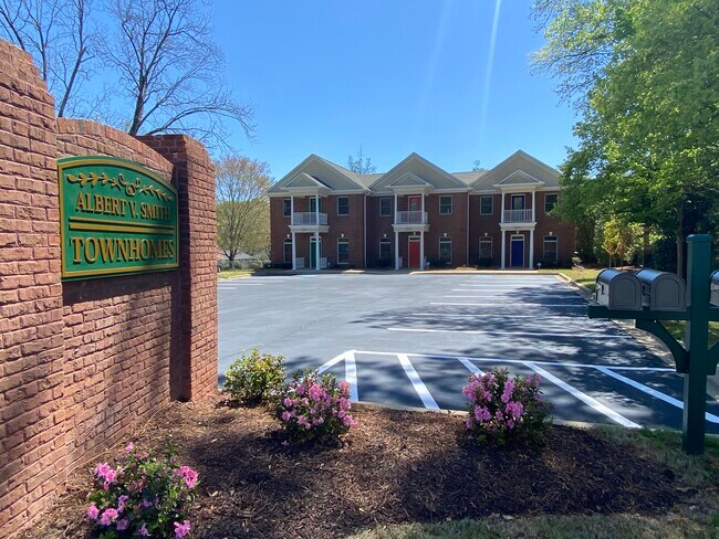 Photo - 819 John B White Sr Blvd