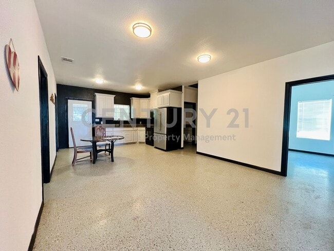 Photo - Unique 5/2 with 4 Car Carport in Azle For ...