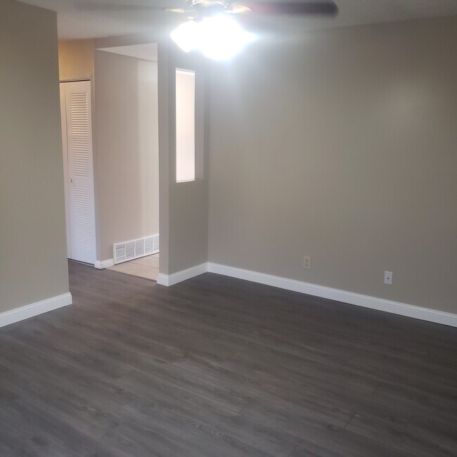 Photo - 4608 Aral Dr